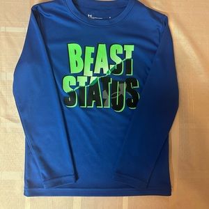 Boys 6 Under Armour Long sleeve tee